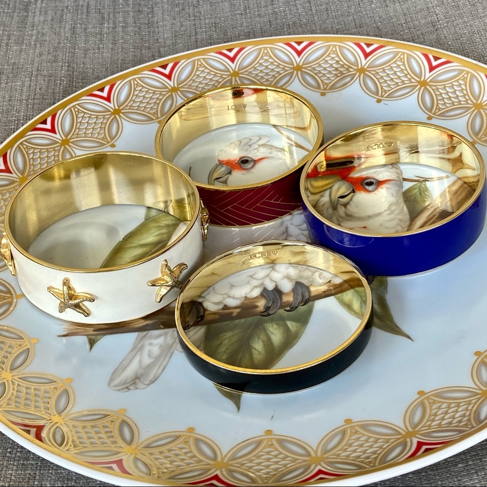 Set (4) > 3 J.Crew Enamel Bangles + 1 Unbranded Starfish Enamel Gold Trim Bangle - Picture 3 of 14